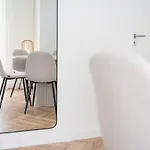 Apartman Guestready - Elegant Retreat With Terrace In *